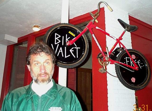 c_eric_bike_valet.JPG